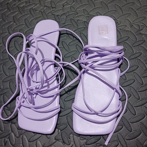 Women Lila purple lace up flat sandals - Picture 2 of 12
